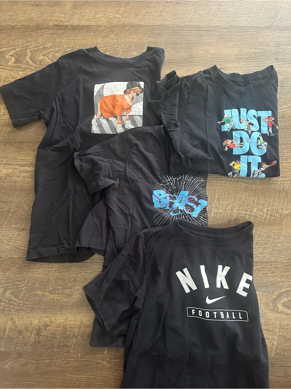 Nike Kids Black Graphic Tee Bundle, lot of 4, size YXL